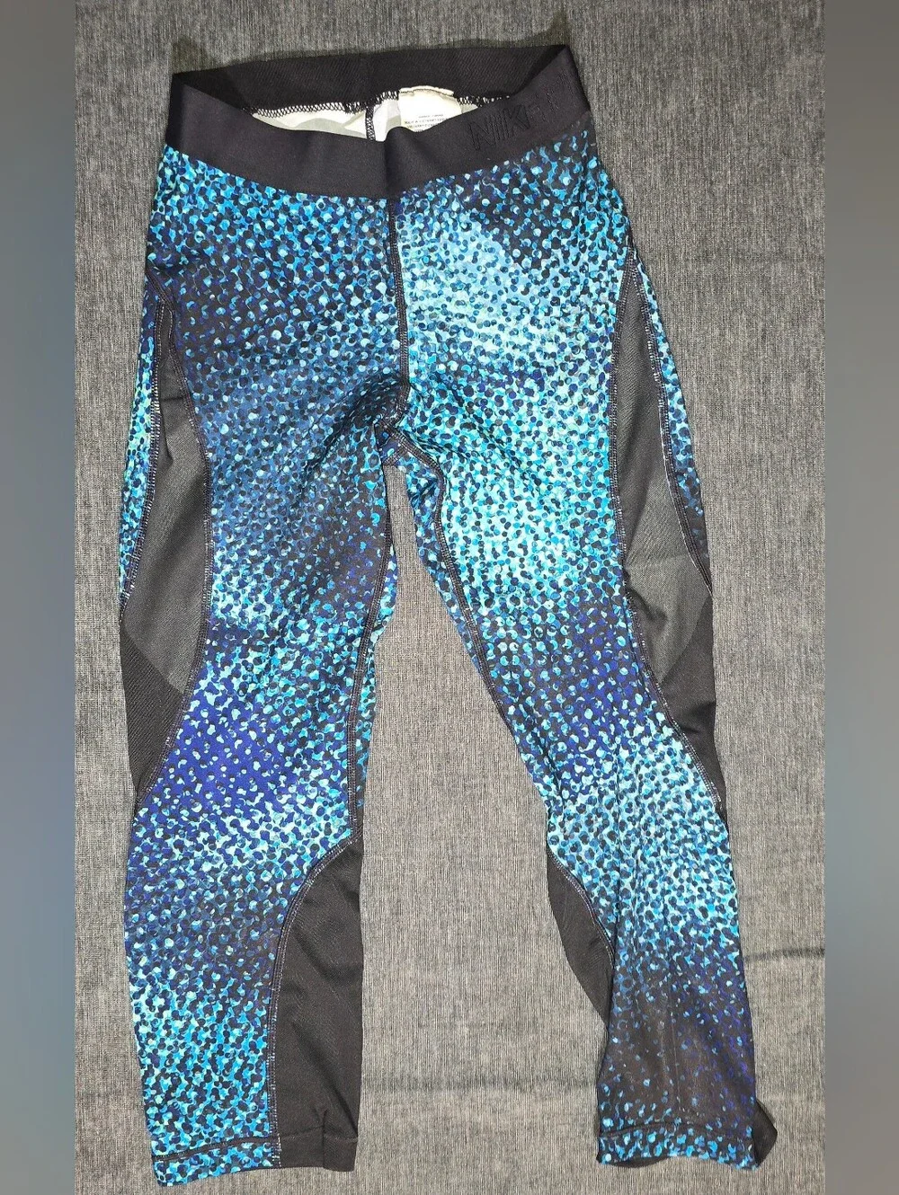 Nike Pro Hypercool Kaleidoscope Leggings Small Like New Running